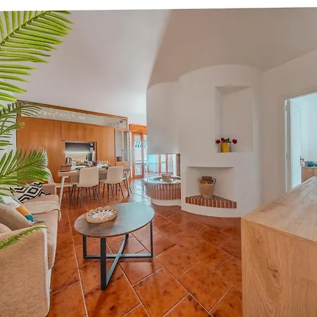Fiammetta House *